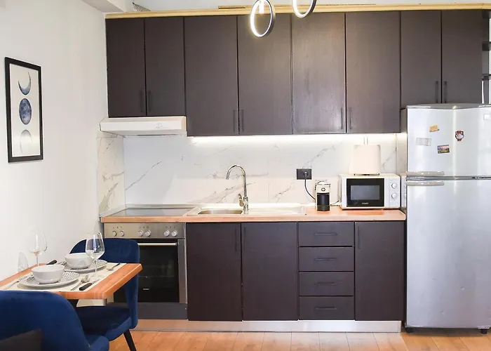 Matisse No8 - One Bedroom With Parking * Tirana