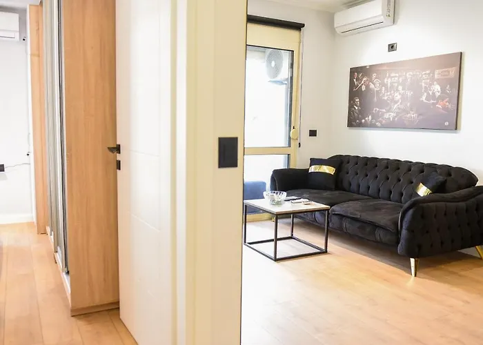Matisse No8 - One Bedroom With Parking * Tirana